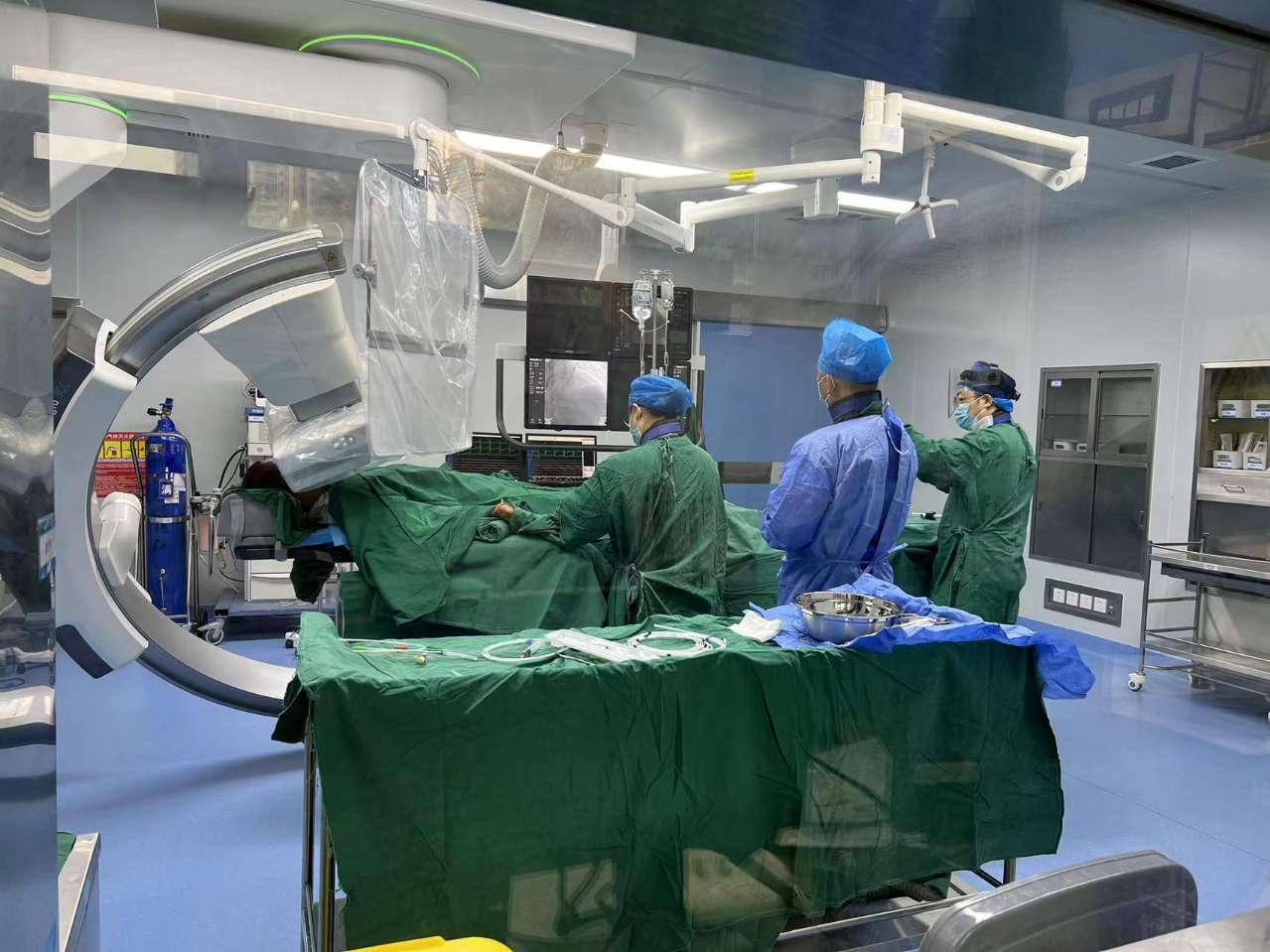 屏山县人民医院心内科完成首台高难度冠状动脉CTO手术